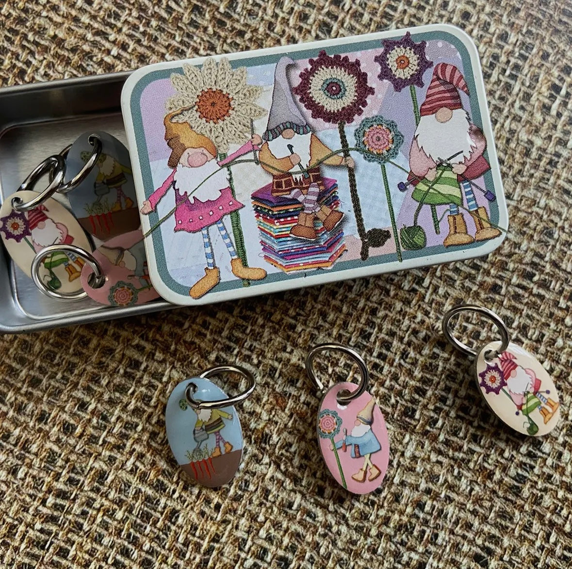 CRAFTING GNOMES STITCH MARKERS IN A POCKET TIN - EMMA BALL