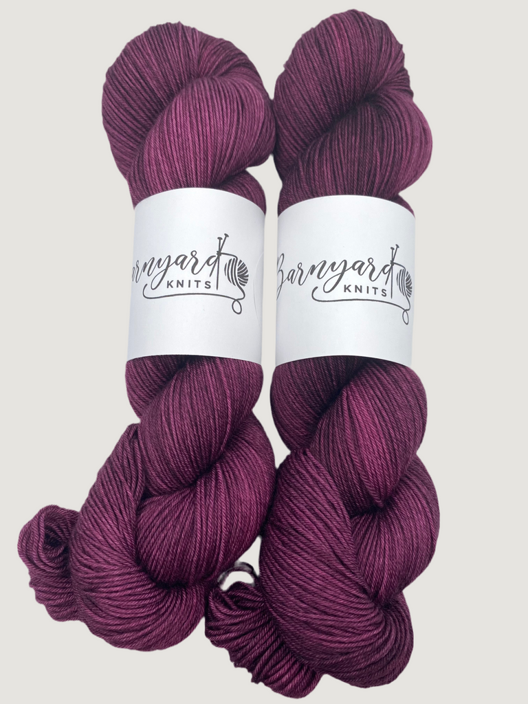 PLUM SOCK/FINGERING TONAL