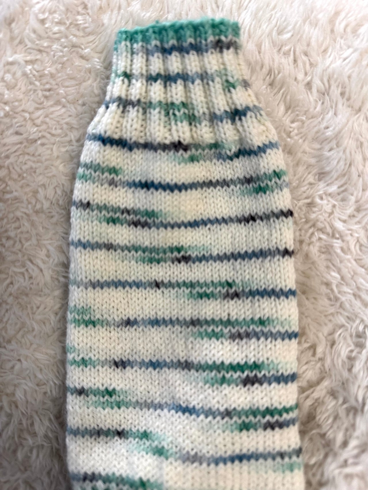 FROSTED SNOWFLAKES SOCK/FINGERING